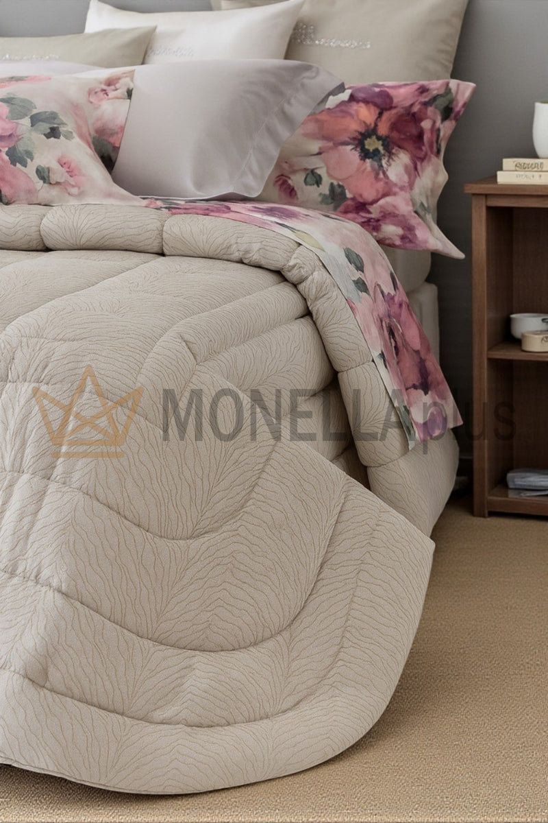 Стеганое покрывало на двуспальную кровать Colette Blumarine