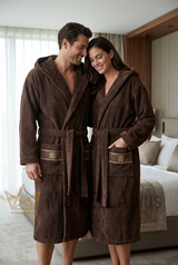 رداء حمام بغطاء رأس ذهبي جديد