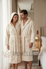 رداء حمام بغطاء رأس ذهبي جديد