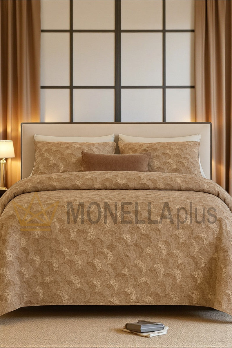 Luna Satin Borbonese Bedspread