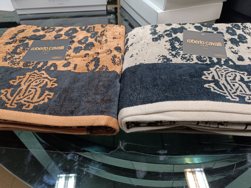 JAGUAR 2024 hoja Roberto Cavalli