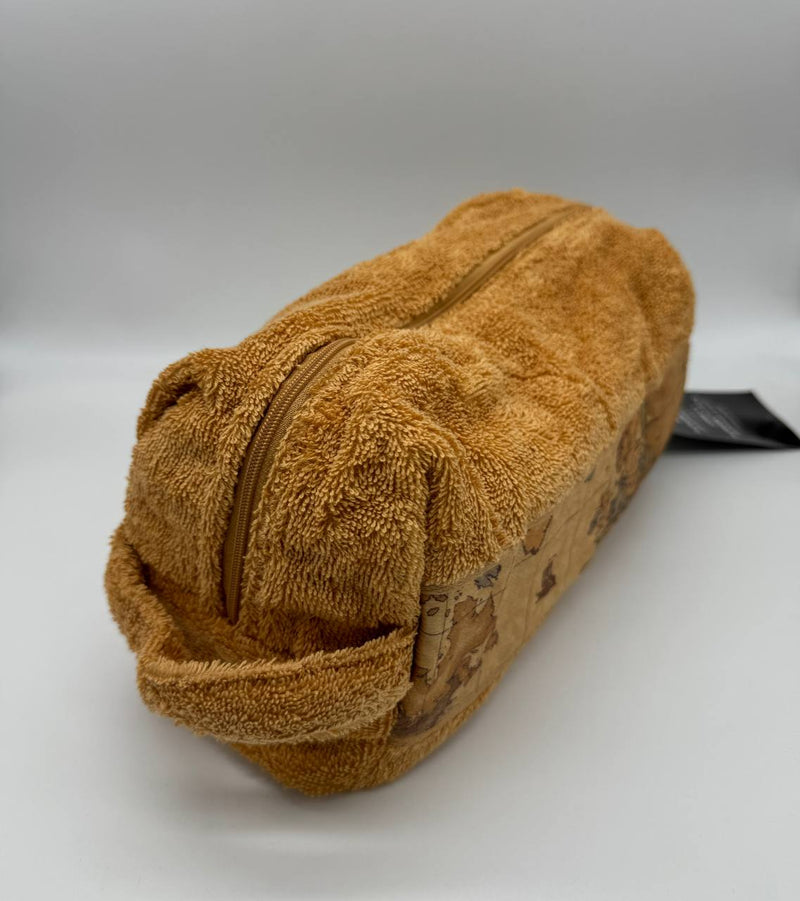 Set with beauty case and cotton terry towels Alviero Martini
