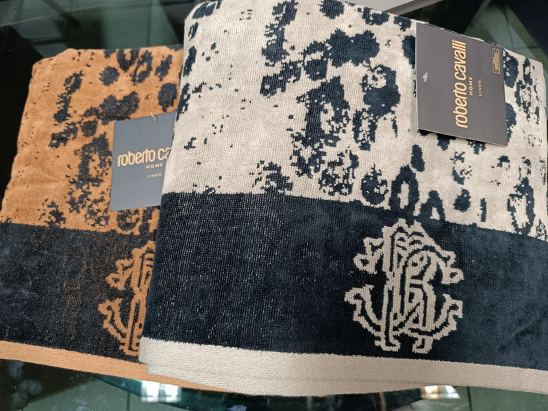 JAGUAR 2024 hoja Roberto Cavalli