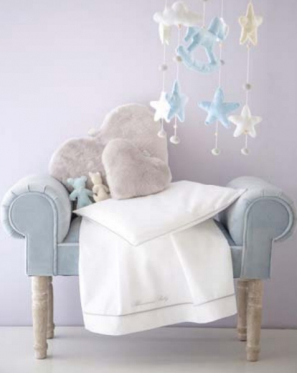 Babyblaues 4-teiliges Kinderbett-Set <tc>Blumarine</tc> 49562