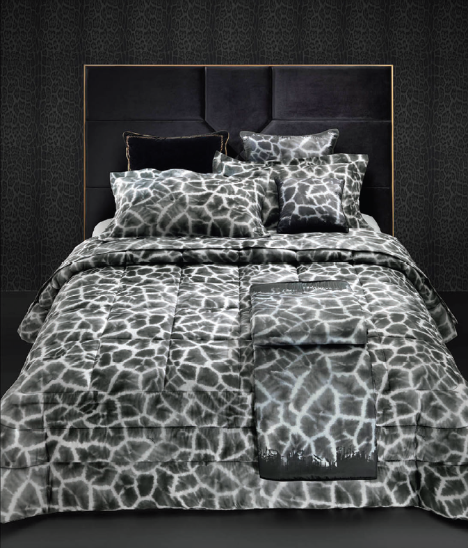 A blanket Giraffa Roberto Cavalli 2009730