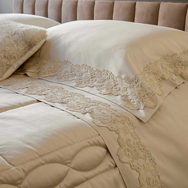 طقم أغطية سرير مع غطاء لحاف Icon La Perla IONCOCO-44
