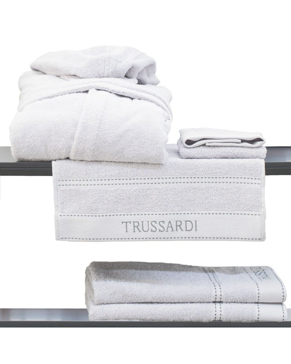 Uma toalha de banho Ribbon Trussardi 80343